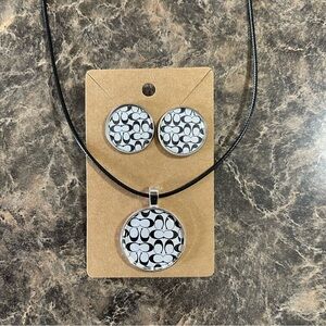 Coach Earrings and Necklace Gift Set New